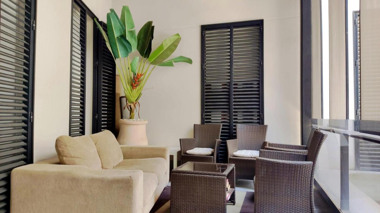 Selecta Elegante Apartamento Con Patio En Centro Historico Севілья Екстер'єр фото