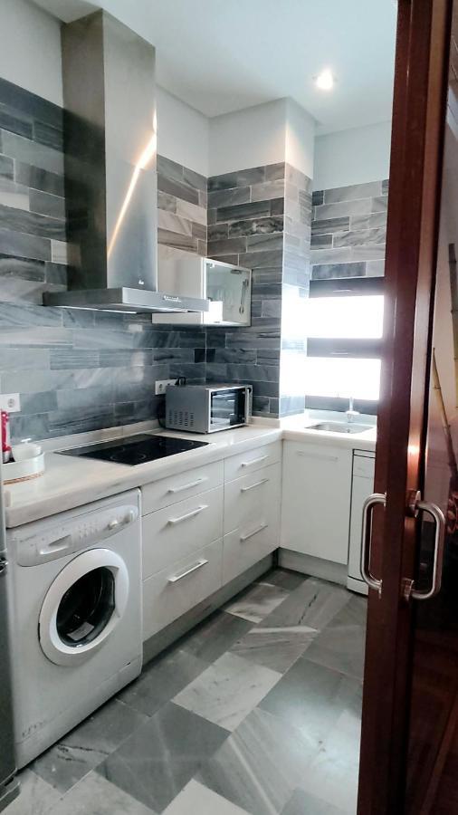 Selecta Elegante Apartamento Con Patio En Centro Historico Севілья Екстер'єр фото